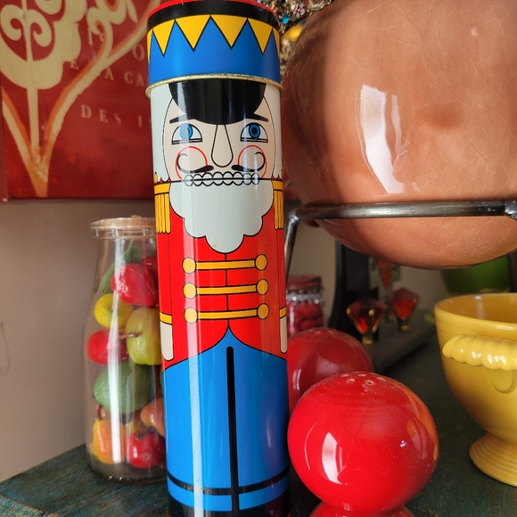 Vintage Nutcracker Tin ~ 1984 Avon ~ Imported from England ~ Toyland Soldier - Picture 1 of 16